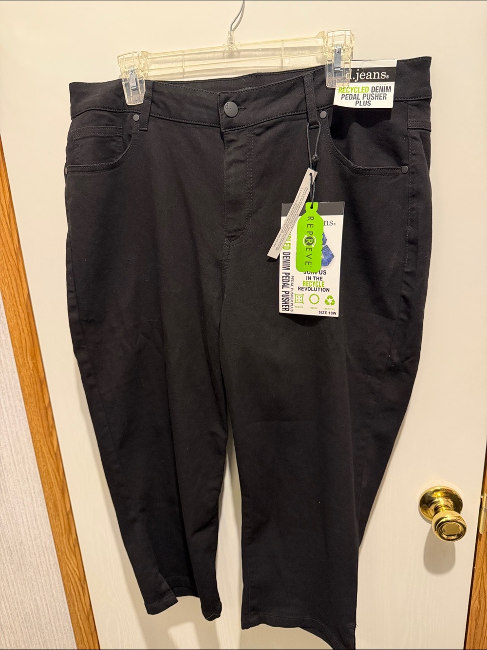 NYDJ Black Ankle Pedal Pusher Jeans